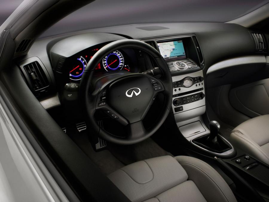  Infiniti G37 S Coupe 2008 года  (EU) (фото 14 из 17)